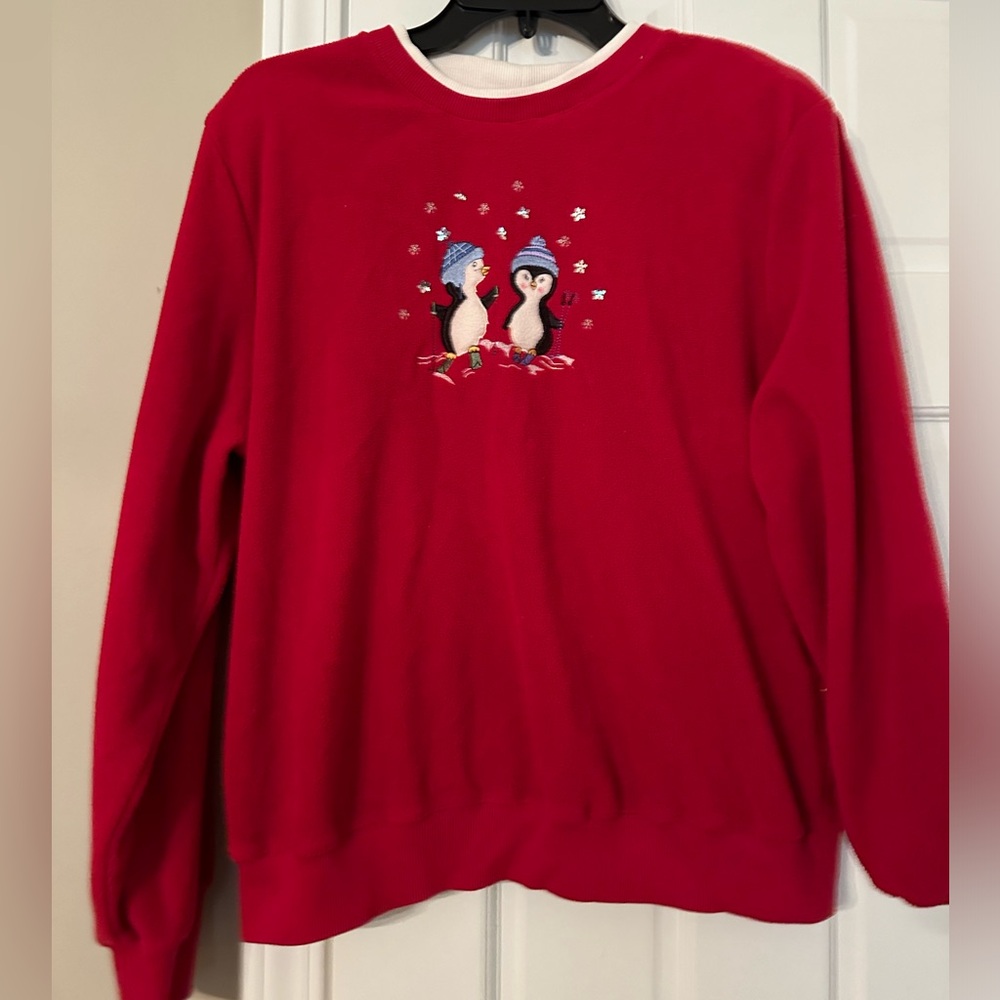 Vintage Alfred Dunner petite medium fleece red winter snow birds sweatshirt.